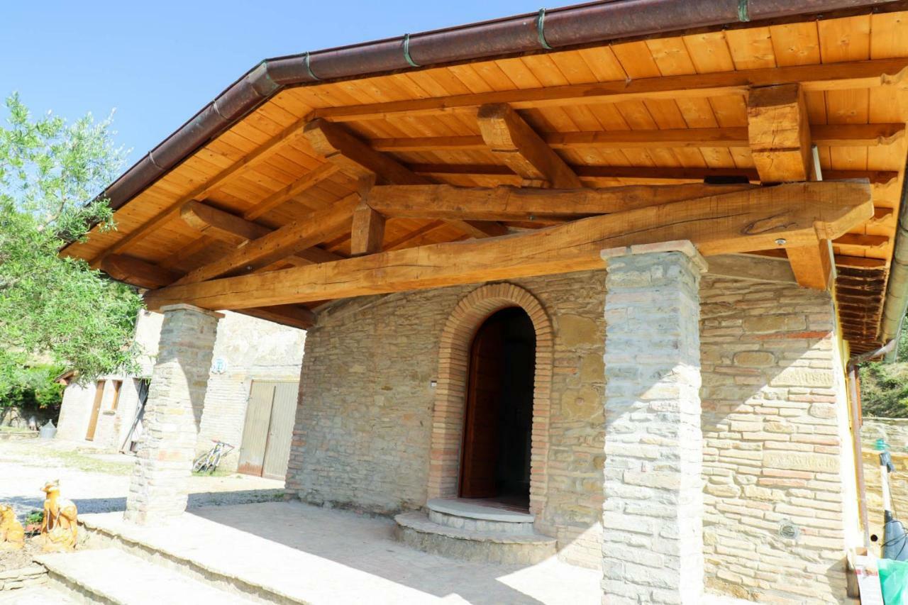 Agriturismo La Tana Citta di Castello Ngoại thất bức ảnh
